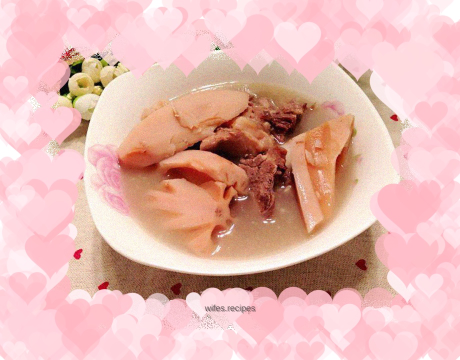 Lotus root spine soup