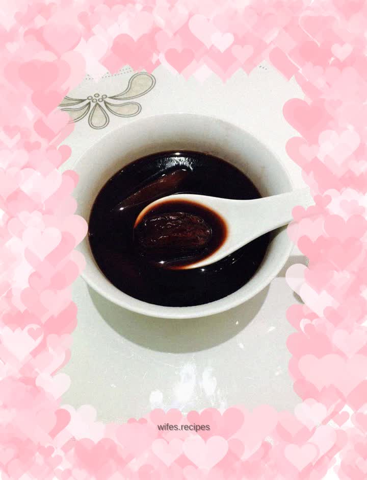 Black rice and red dates porridge