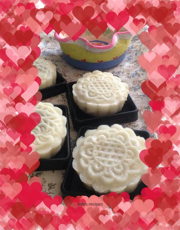 Sweet snowskin mooncake