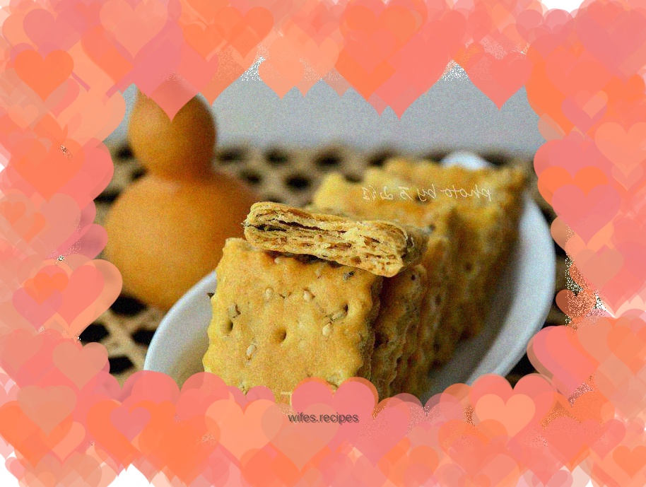 Seaweed soda crackers