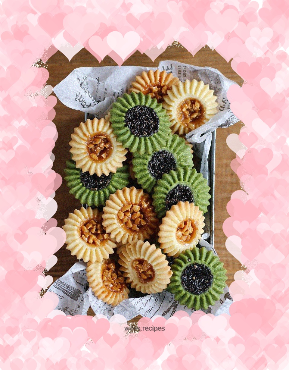 Shield cookies: original almond flavor, matcha black sesame