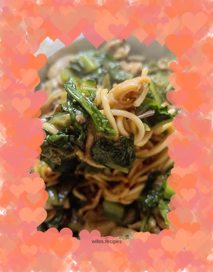 Sautéed Ramen with Fat Sausage