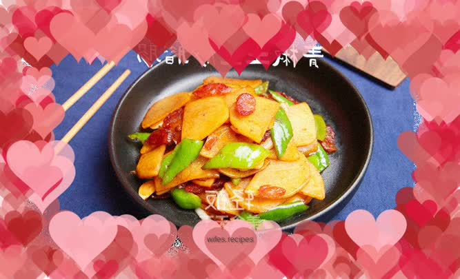 Stir-fried Sausage with Green Peppers and Potatoes | Lazy people’s favorite, because I have fallen in love with cooking! ! ! ! !