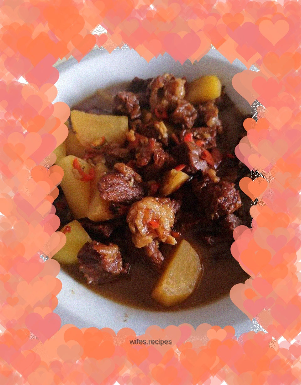 Beef brisket roasted with potatoes