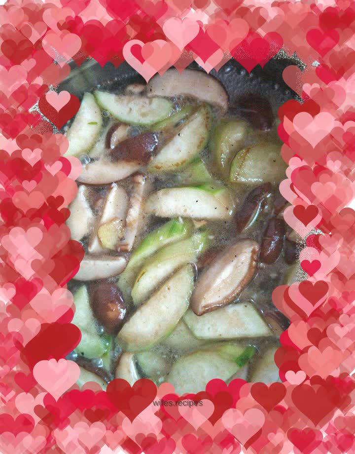 Mushroom and Luffa Soup