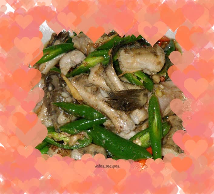 Stir-fried hot pepper fish
