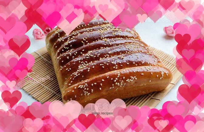 Whole wheat raisin buns