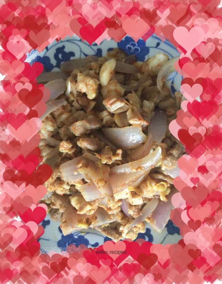 Fried mutton with onions