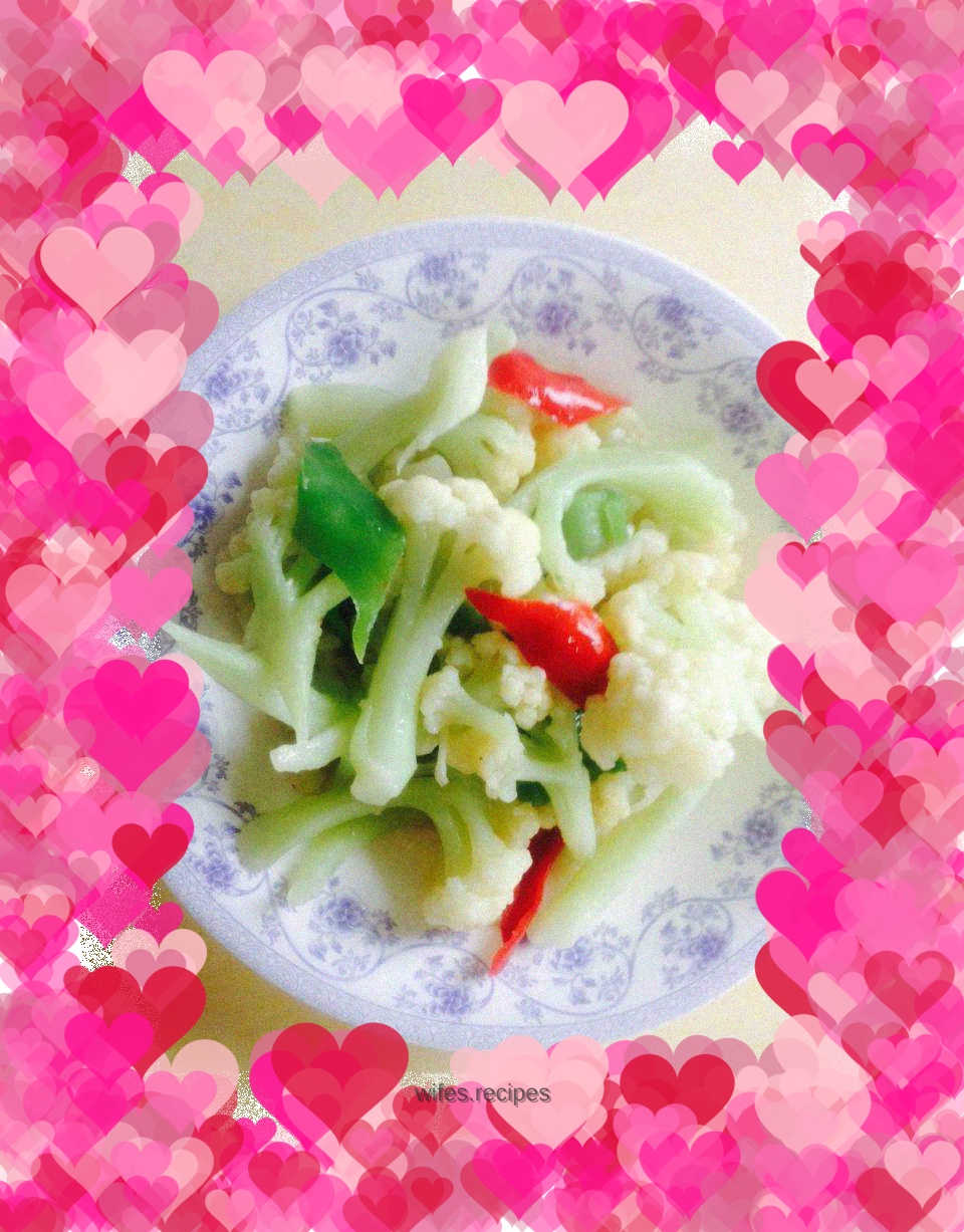 Stir-fried organic cauliflower