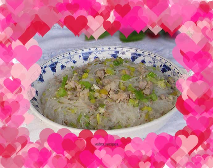 Ants climbing the tree