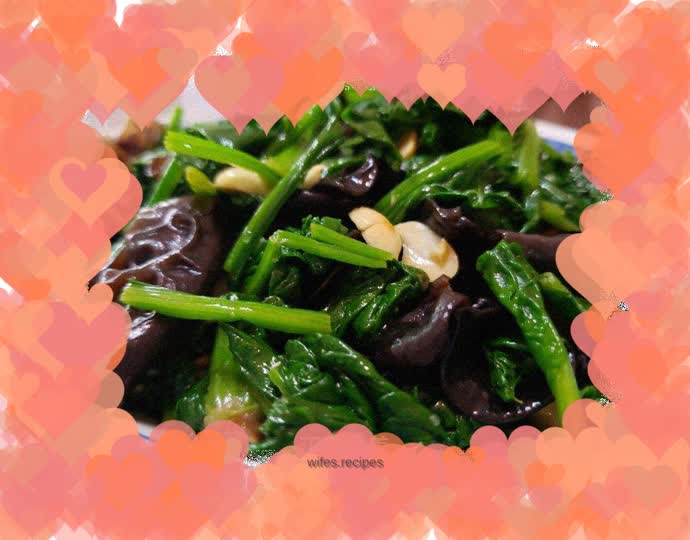 Spinach mixed with fungus