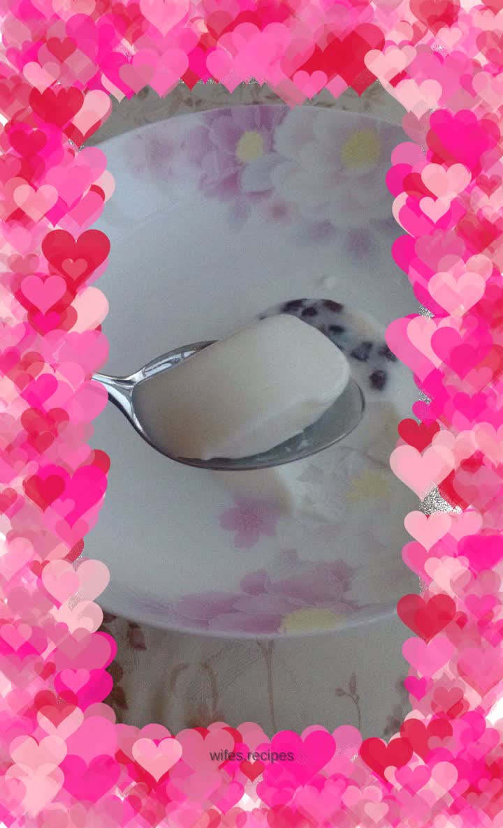 Mango jelly and milk honey bean pudding