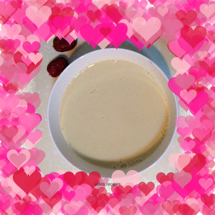 Barley, wolfberry, red dates and soy milk