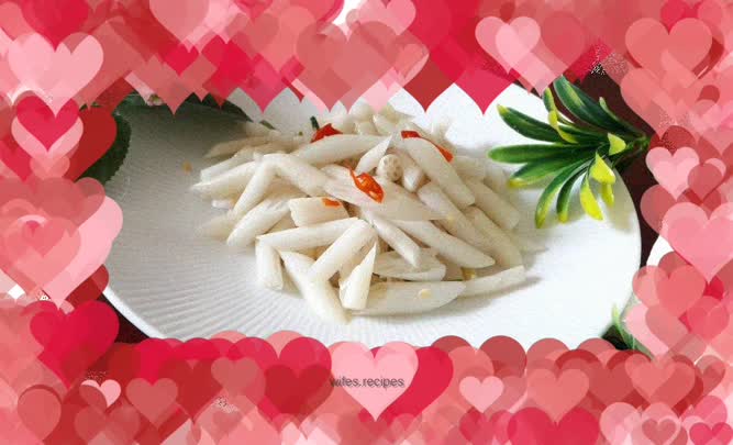 Canned lotus root strips