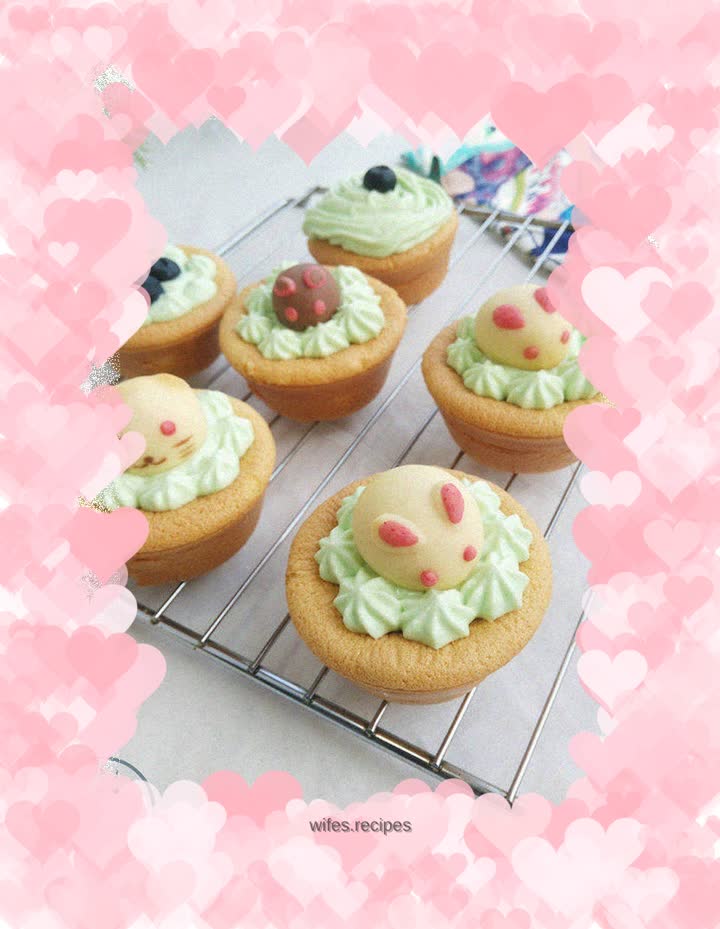 Burnt fruit cream cake