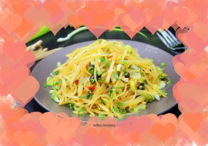 Flavored potato shreds