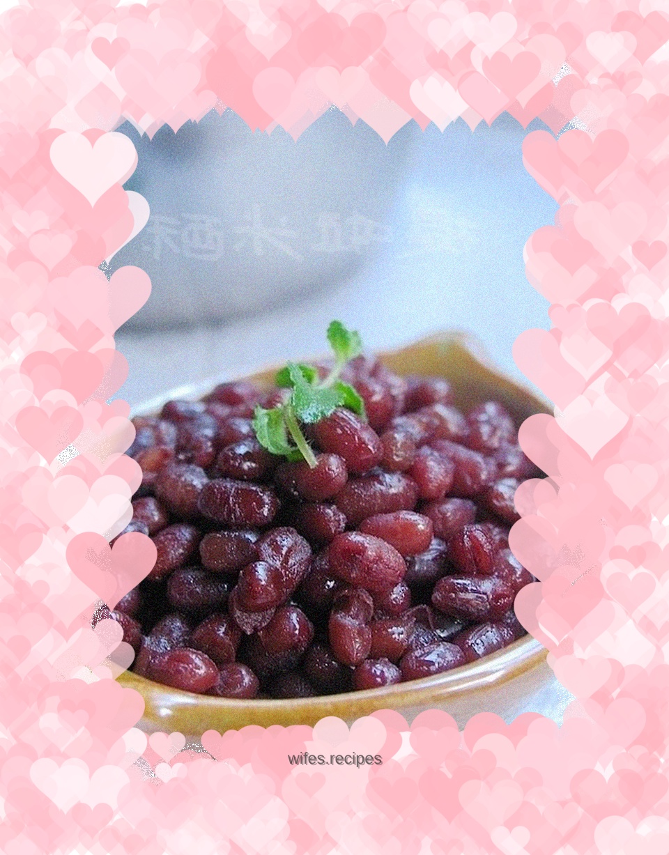 Homemade versatile dessert - honey red beans