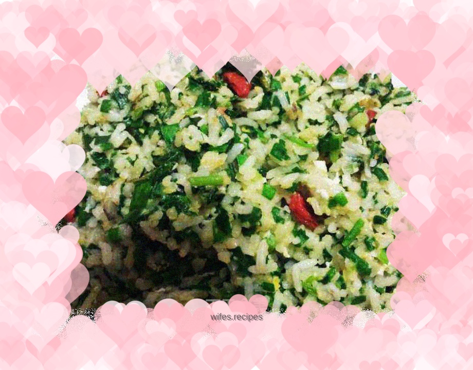 Fried rice with wolfberries, chives and eggs
