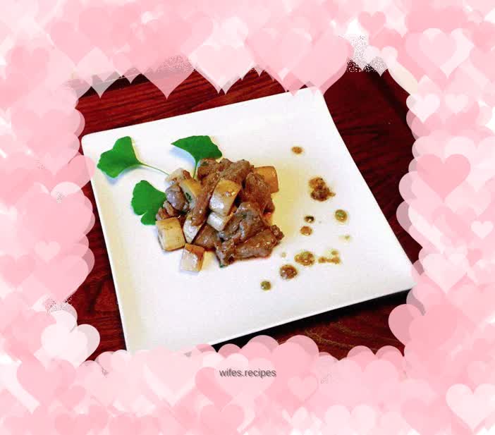 King oyster mushrooms, black pepper and beef cubes