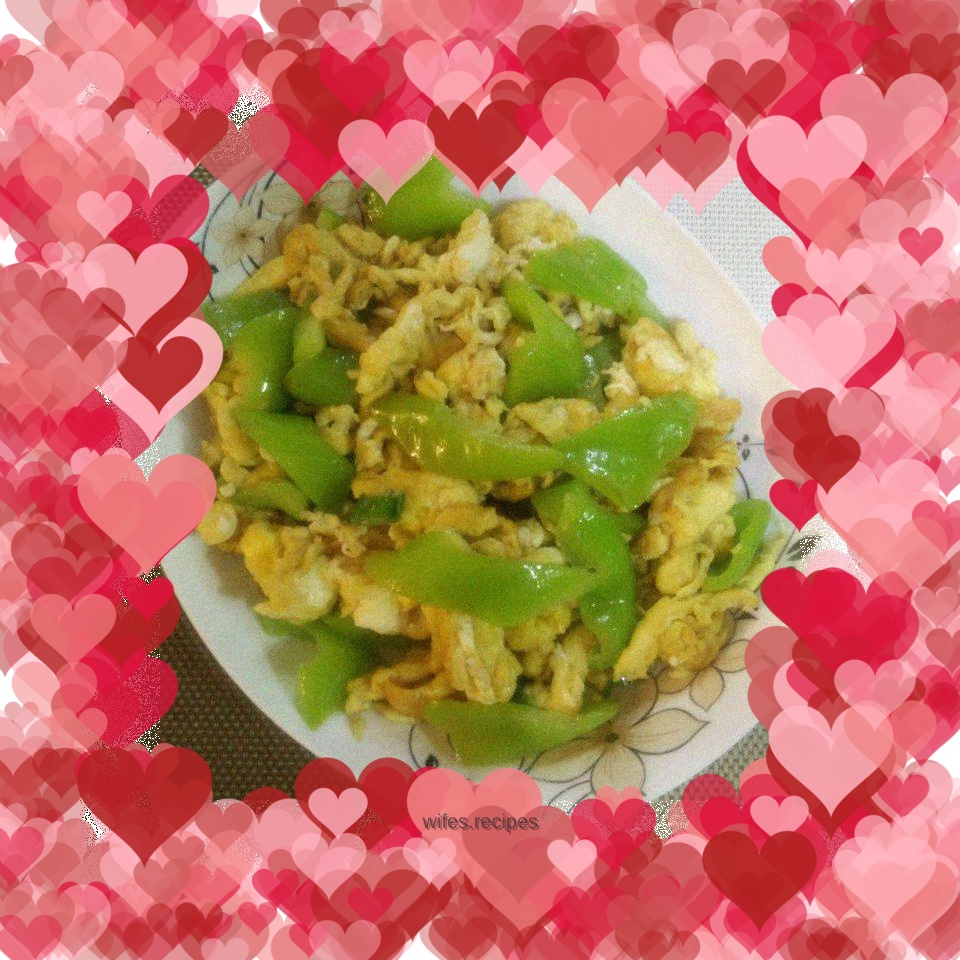 Fried pepper with eggs
