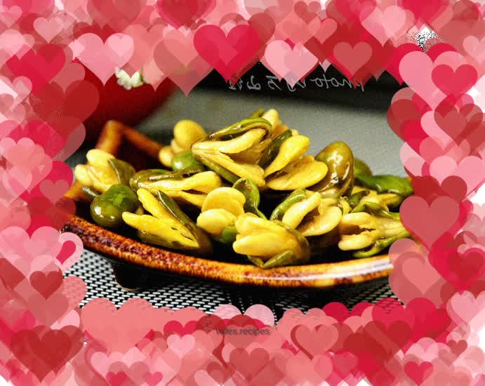 Green dried broad beans