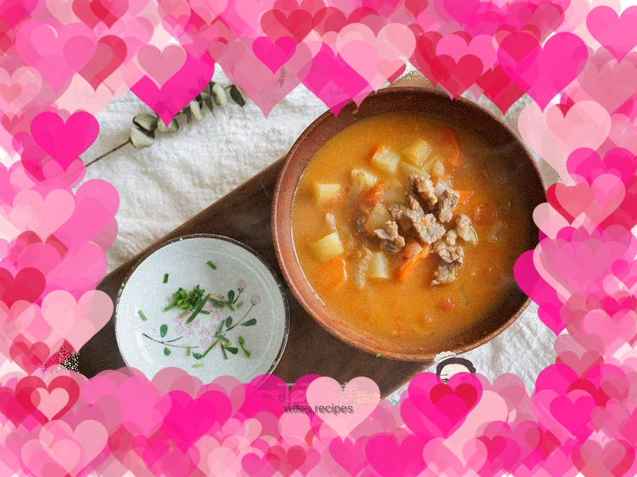 Tomato, potato and beef soup for 12 months and above