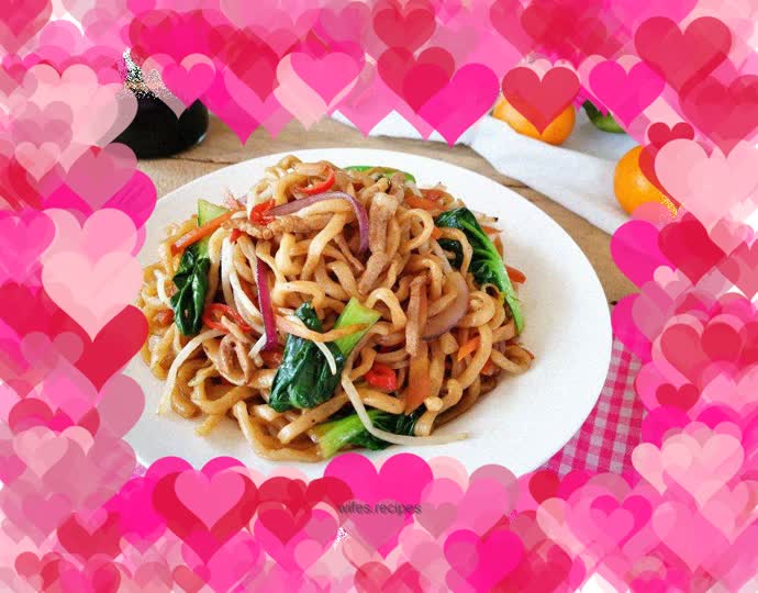 【Yantai】Home-style fried noodles with shredded pork and vegetables