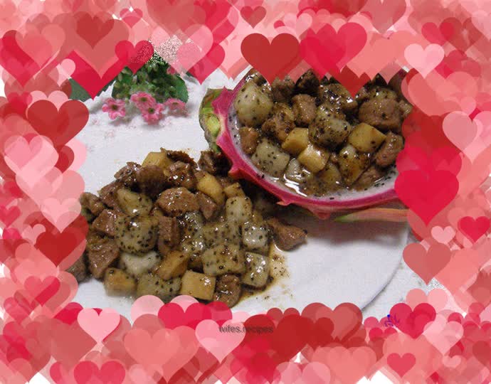 Dragon fruit and black pepper beef cubes
