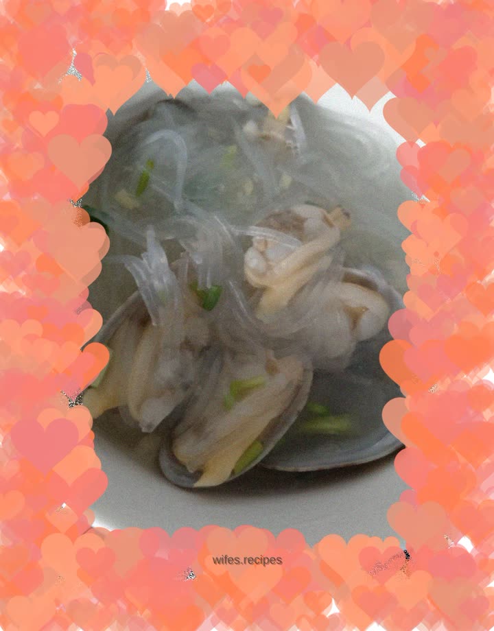 Sweet Chinese Valentine's Day Flower Clam Vermicelli Soup