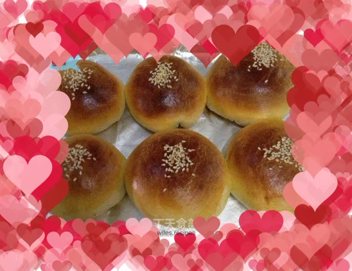 Honey red bean buns