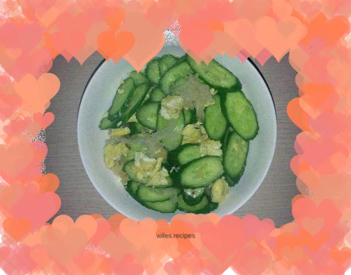 Snow fungus is green