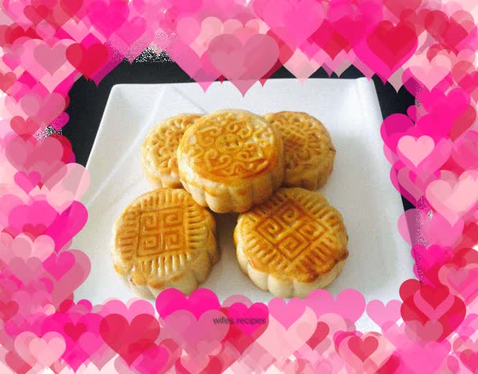 Mooncakes with bean paste filling