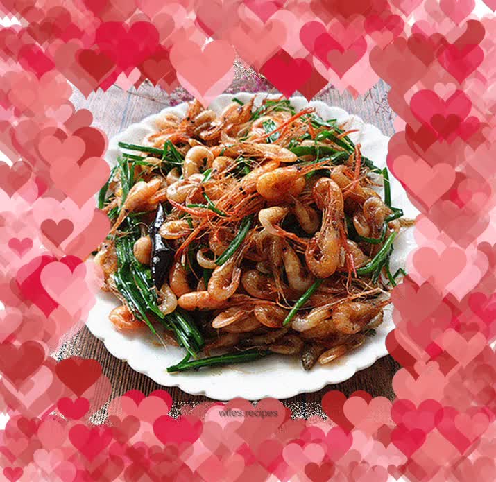 Stir-fried river shrimp with leeks