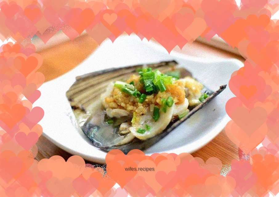 【Gold and Silver Garlic Steamed Scallops】