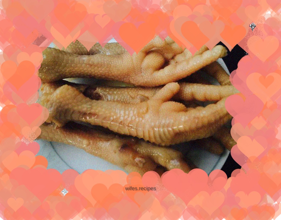 Braised chicken feet