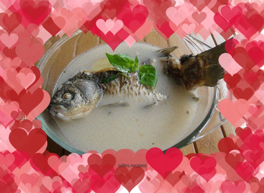 Stewed crucian carp soup