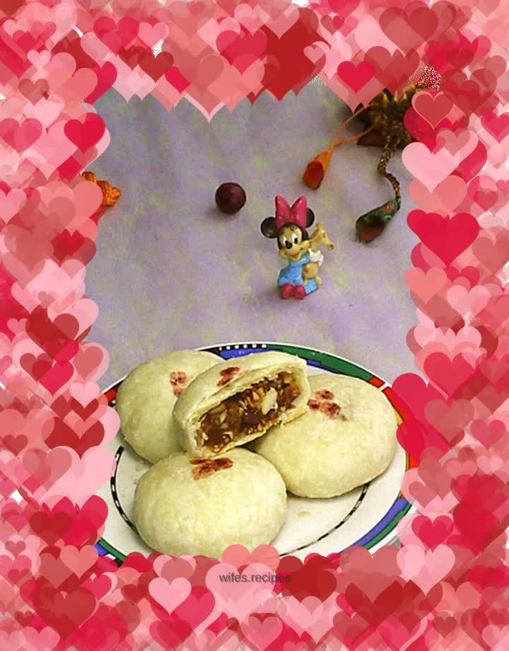 Su style five-nut ham mooncake