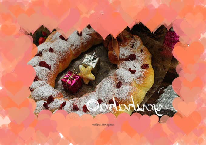 Christmas wreath bread