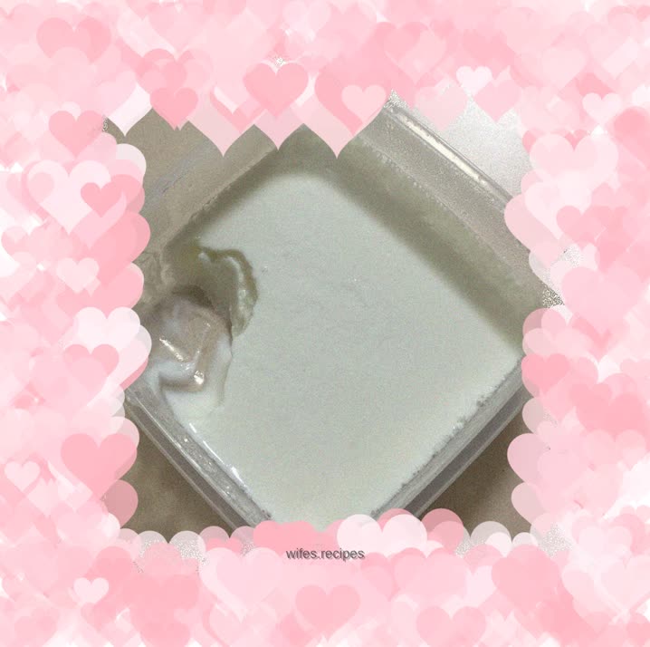 Homemade healthy yogurt without additives