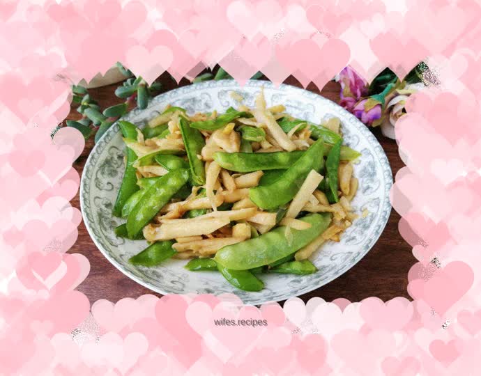Stir-fried snow peas with shredded bamboo shoots