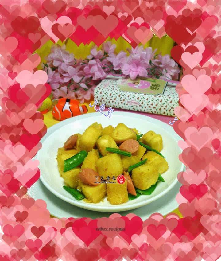 Stir-fried corn buns with ham sausage and snow peas