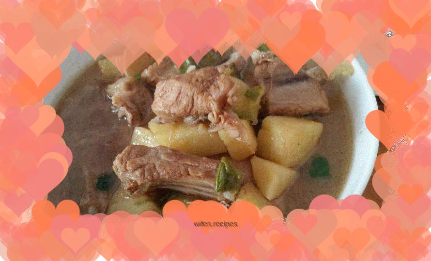 Refreshing pork ribs stewed with potatoes