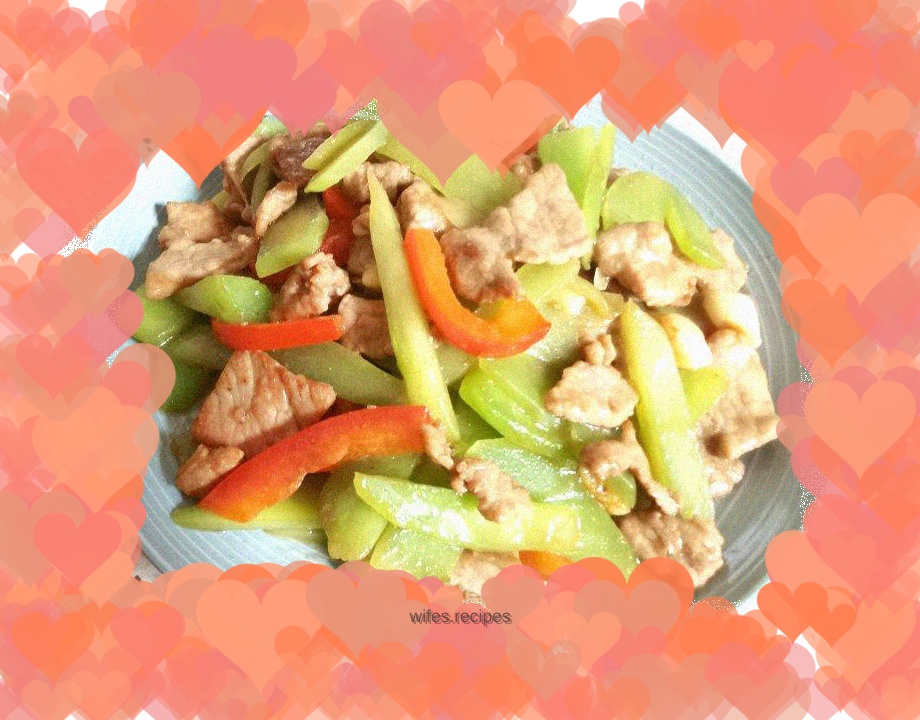 Stir-fried pork slices with lettuce