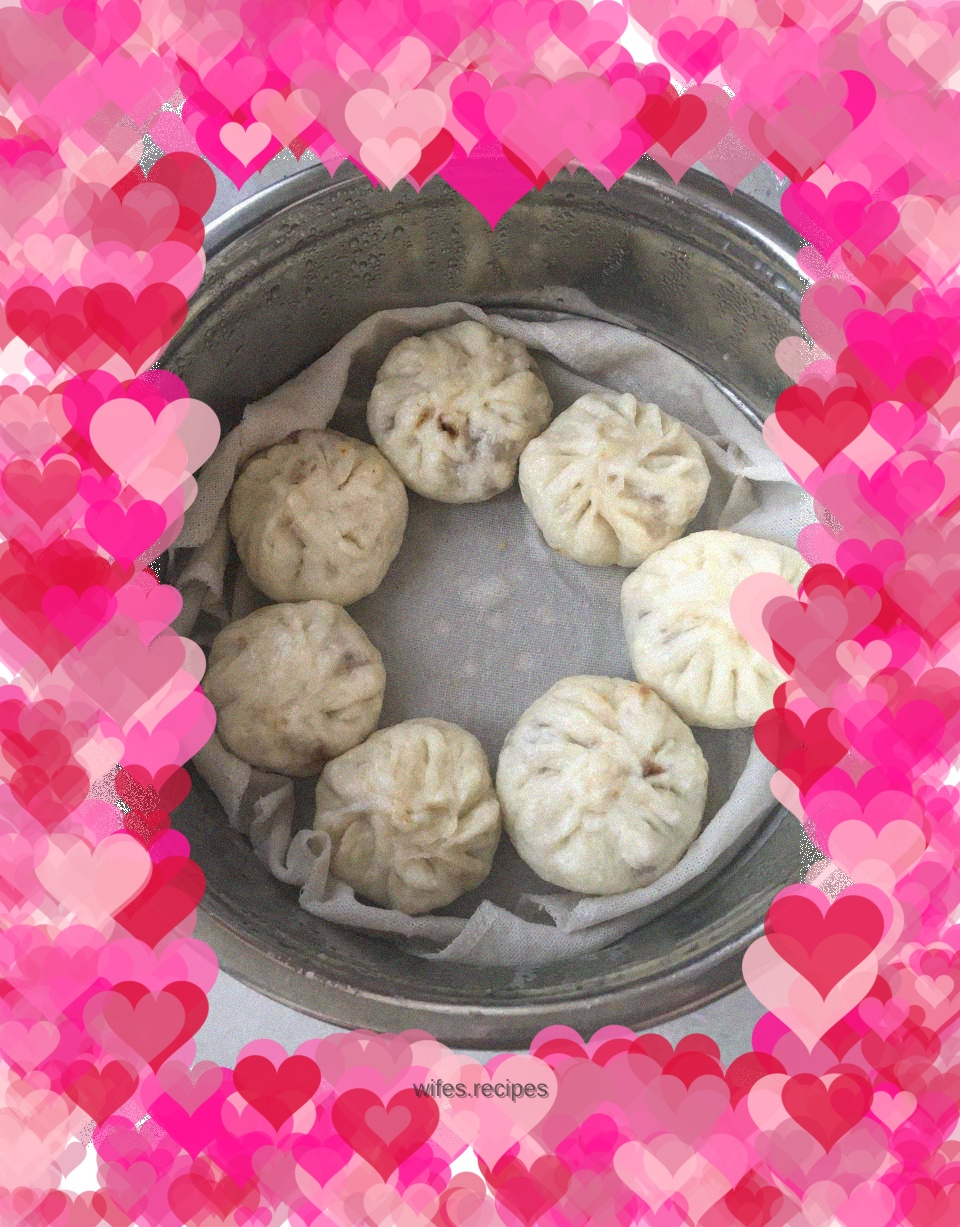 Carrot, cabbage and ham buns