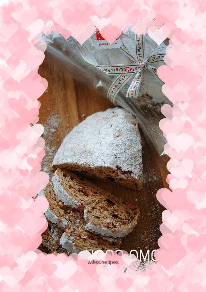 Germany’s traditional Christmas snack---Stollen