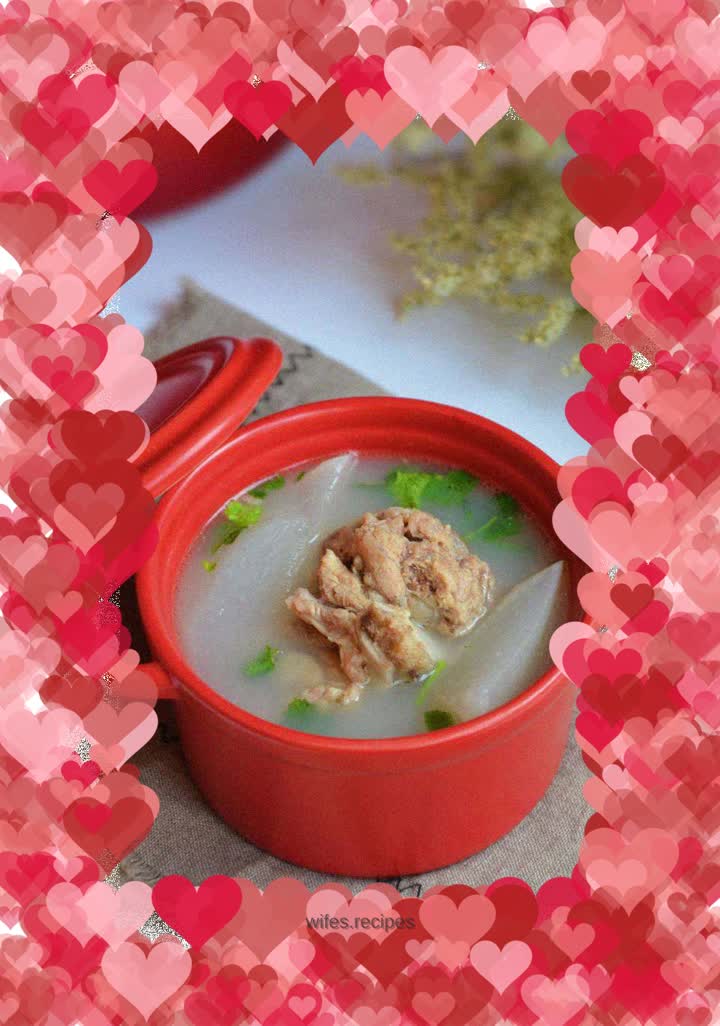 Beef bone and radish soup