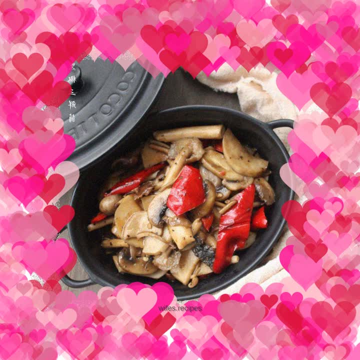 Black pepper and three fresh mushrooms