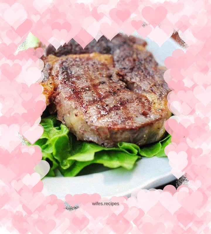 Tender and juicy black pepper steak