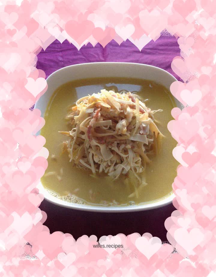 Shredded beans cooked in fresh soup