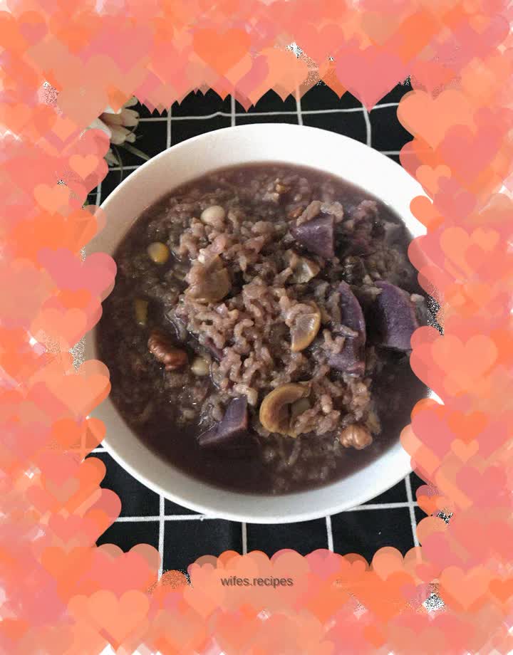Purple sweet potato, walnut and chestnut porridge